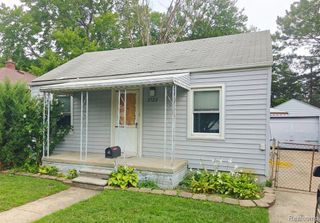 5722 N Silvery Lane, Dearborn Heights, MI 48127