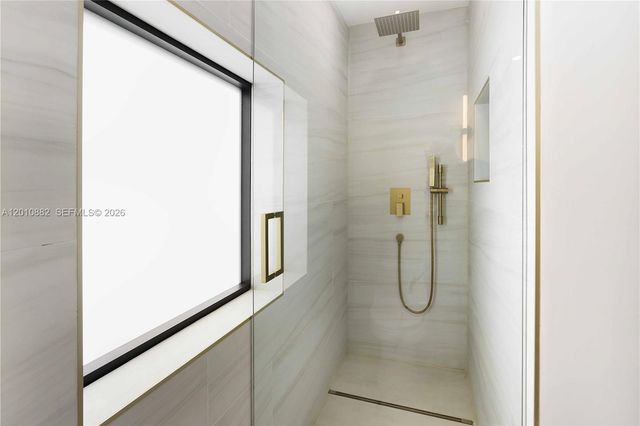 1620 Mckinley Street, Hollywood, FL 33020