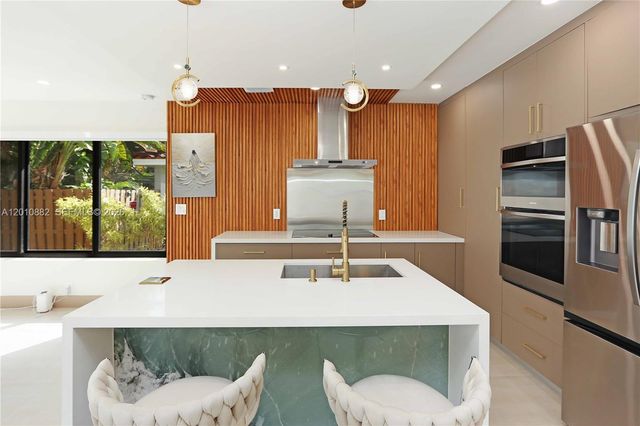 1620 Mckinley Street, Hollywood, FL 33020
