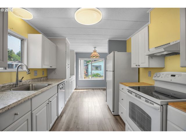 4407 Se ROETHE Rd 49, Milwaukie, OR 97267