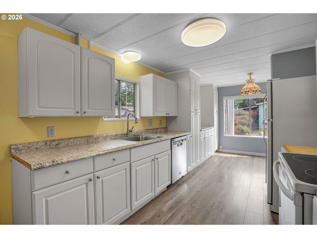 4407 Se ROETHE Rd 49, Milwaukie, OR 97267