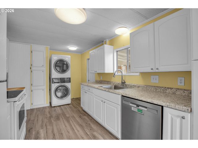 4407 Se ROETHE Rd 49, Milwaukie, OR 97267