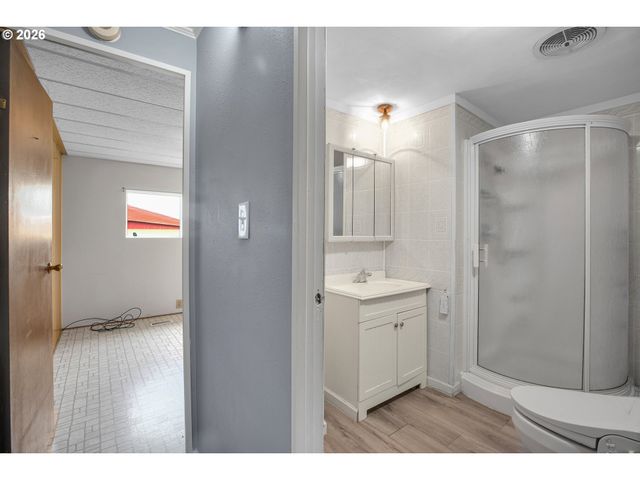 4407 Se ROETHE Rd 49, Milwaukie, OR 97267