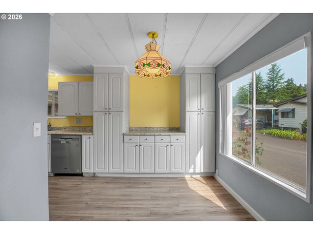 4407 Se ROETHE Rd 49, Milwaukie, OR 97267