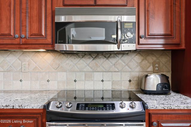 383 Woodland Pass, Mt Washington, KY 40047
