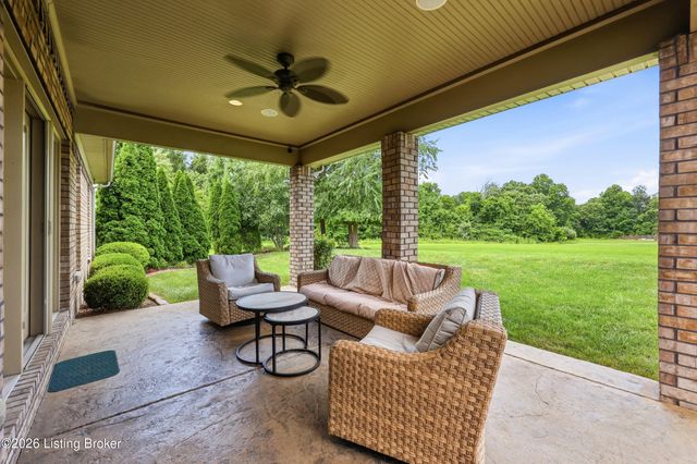 383 Woodland Pass, Mt Washington, KY 40047