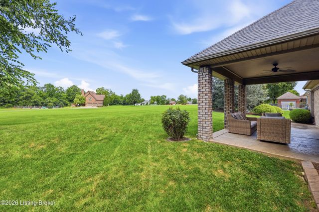 383 Woodland Pass, Mt Washington, KY 40047