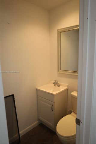 340 Conniston Rd 340, West Palm Beach, FL 33405