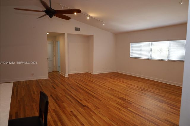 340 Conniston Rd 340, West Palm Beach, FL 33405