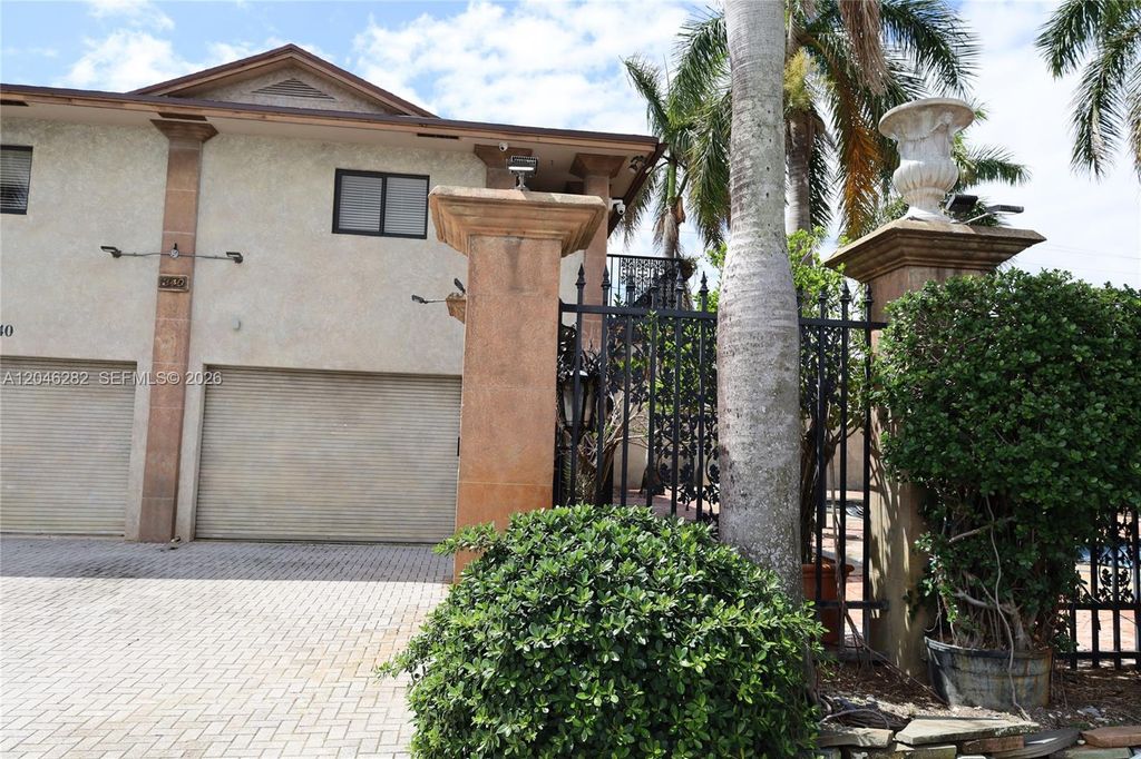 340 Conniston Rd 340, West Palm Beach, FL 33405