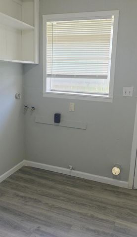 407 E Homan Street, Baytown, TX 77520