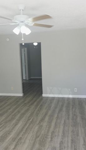 407 E Homan Street, Baytown, TX 77520