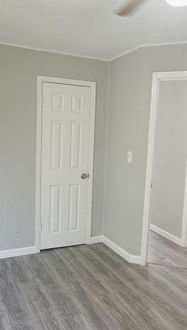 407 E Homan Street, Baytown, TX 77520