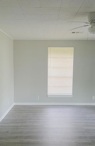 407 E Homan Street, Baytown, TX 77520