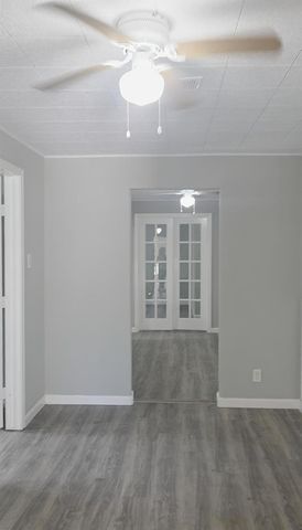 407 E Homan Street, Baytown, TX 77520