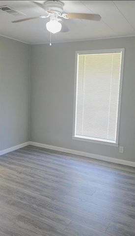 407 E Homan Street, Baytown, TX 77520