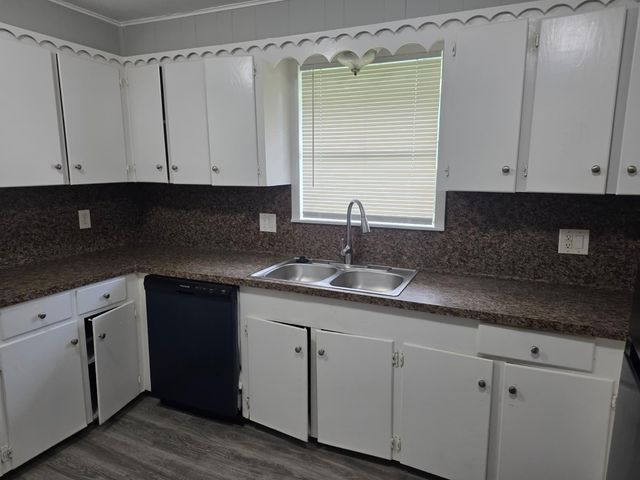 407 E Homan Street, Baytown, TX 77520
