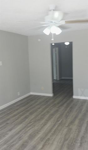407 E Homan Street, Baytown, TX 77520