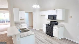 245 London Lane, Hiram, GA 30141