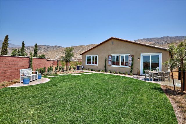 30950 Campania Road, Highland, CA 92346