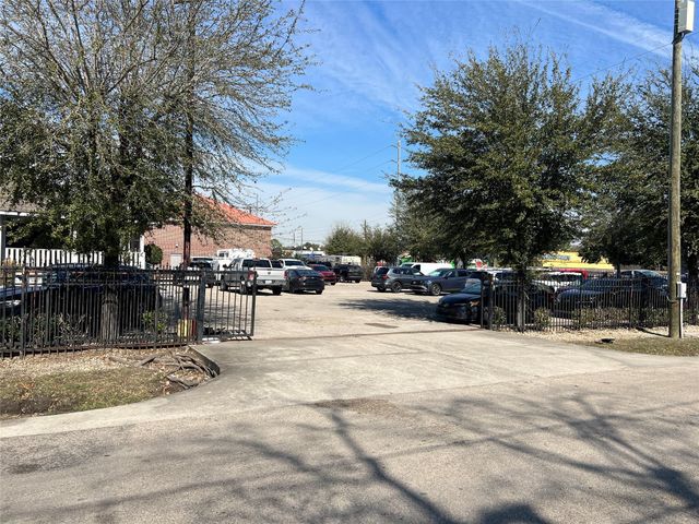 3410 Dunvale Road, Houston, TX 77063