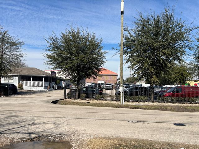 3410 Dunvale Road, Houston, TX 77063