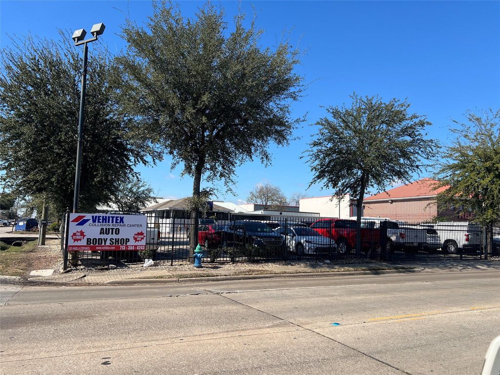 3410 Dunvale Road, Houston, TX 77063