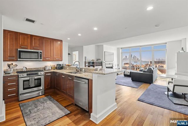 8100 River Road 716, North Bergen, NJ 07047