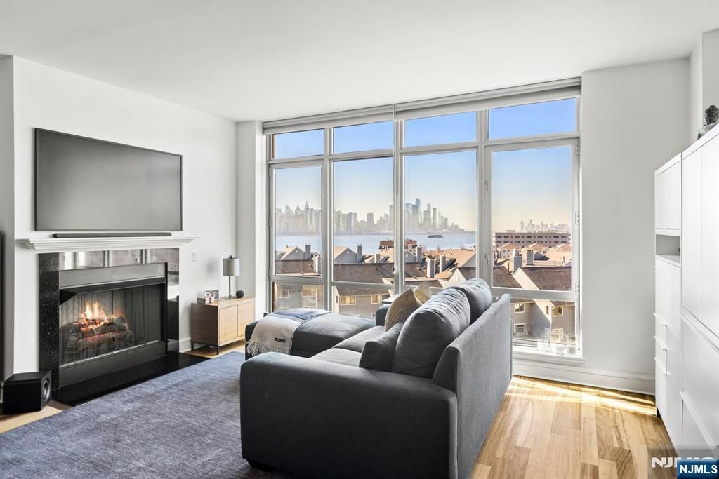 8100 River Road 716, North Bergen, NJ 07047