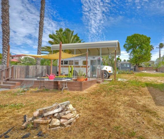 513 Smilax, Vista, CA 92081