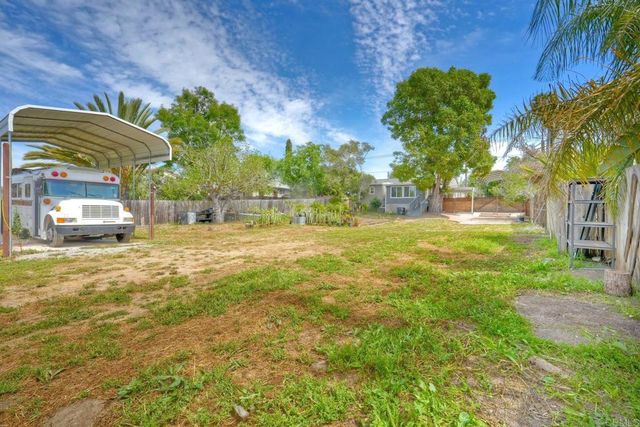 513 Smilax, Vista, CA 92081