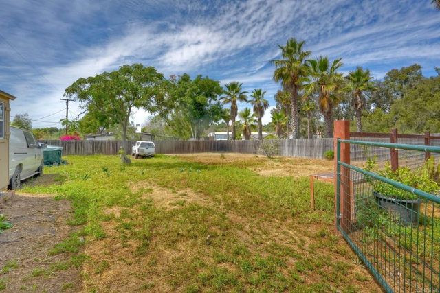 513 Smilax, Vista, CA 92081