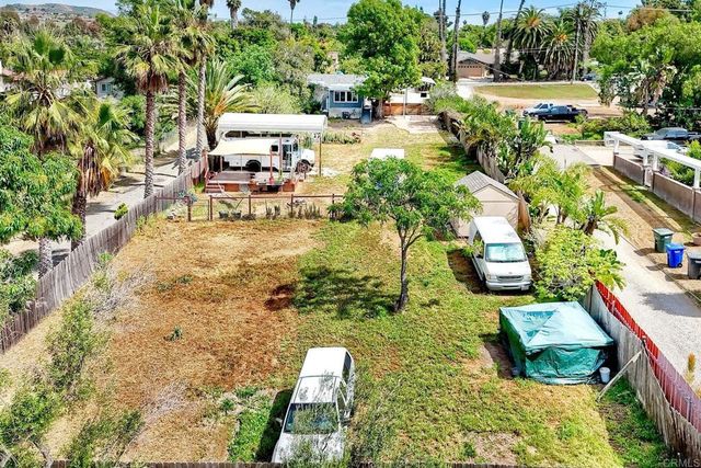 513 Smilax, Vista, CA 92081