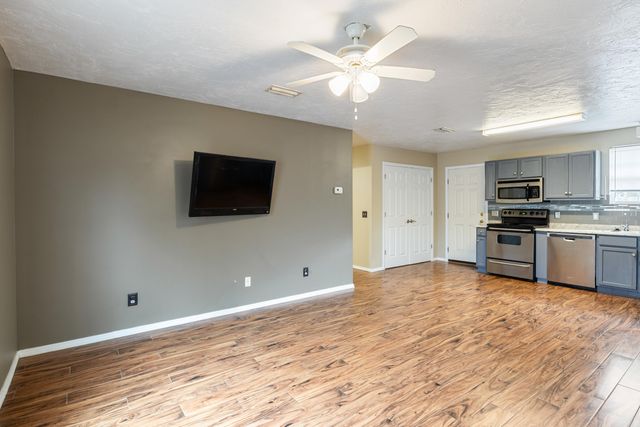 5668 Charter Circle, Gulf Breeze, FL 32563