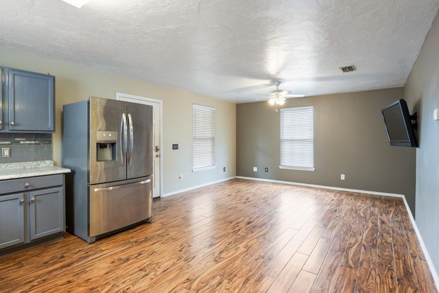 5668 Charter Circle, Gulf Breeze, FL 32563