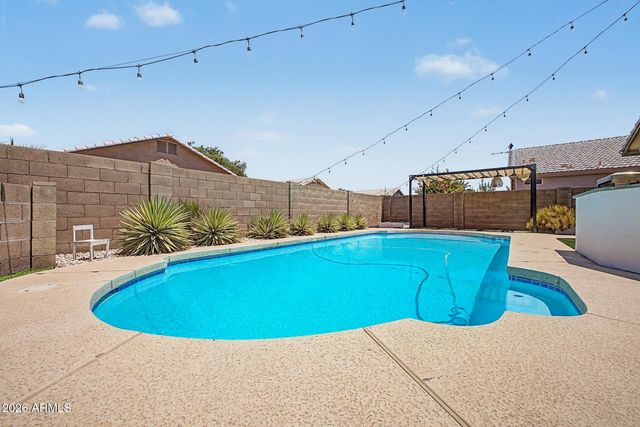 13558 W SAGUARO Lane, Surprise, AZ 85374