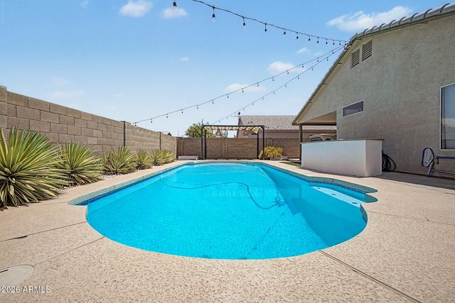 13558 W SAGUARO Lane, Surprise, AZ 85374