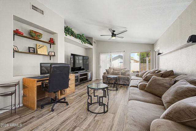 13558 W SAGUARO Lane, Surprise, AZ 85374