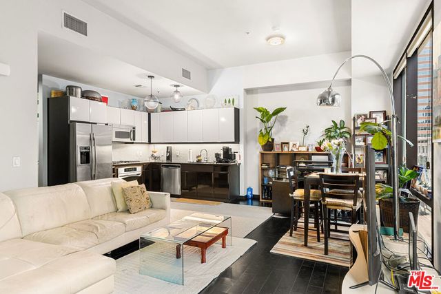 655 S Hope Street 701, Los Angeles, CA 90017