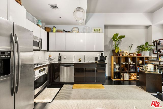 655 S Hope Street 701, Los Angeles, CA 90017