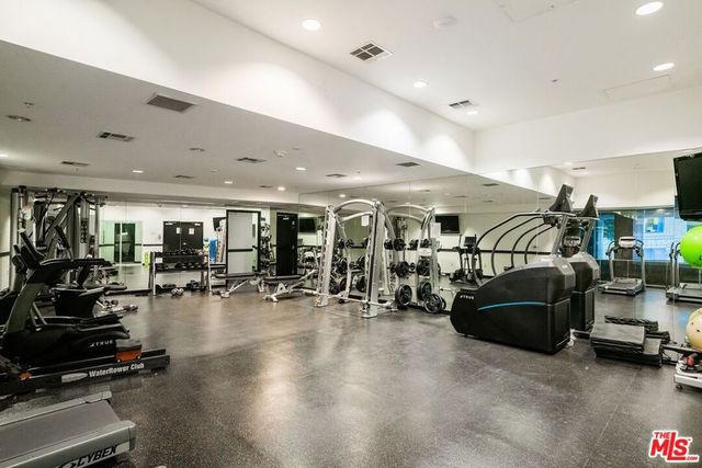 655 S Hope Street 701, Los Angeles, CA 90017