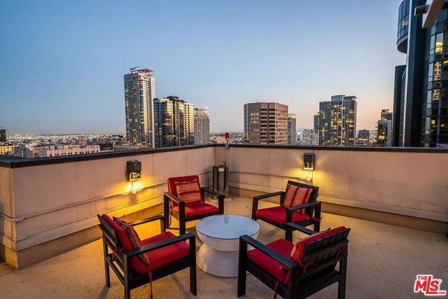 655 S Hope Street 701, Los Angeles, CA 90017