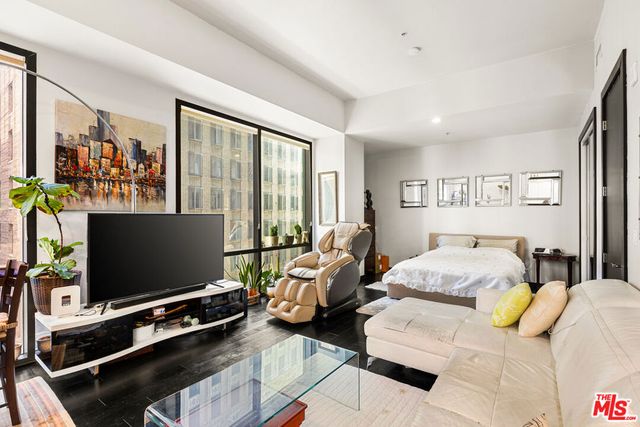 655 S Hope Street 701, Los Angeles, CA 90017