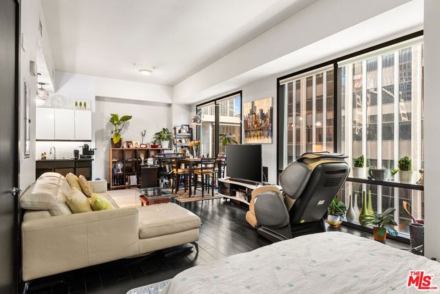 655 S Hope Street 701, Los Angeles, CA 90017