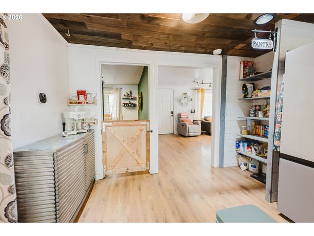 38908 Ne AMBOY Rd, Yacolt, WA 98675