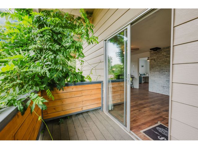 38908 Ne AMBOY Rd, Yacolt, WA 98675