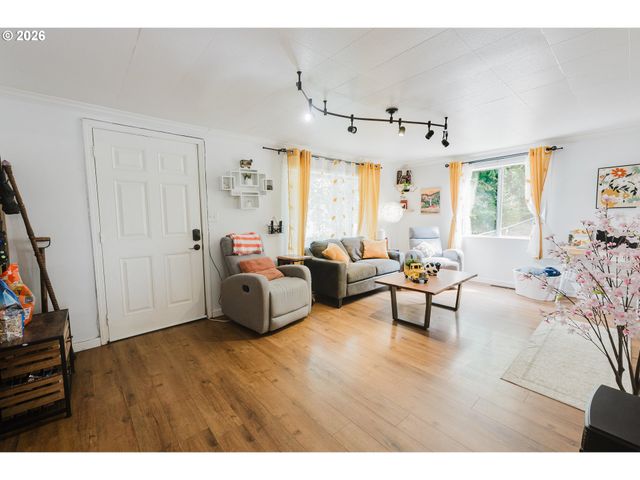 38908 Ne AMBOY Rd, Yacolt, WA 98675