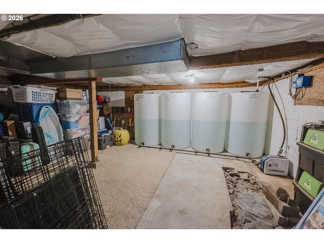 38908 Ne AMBOY Rd, Yacolt, WA 98675