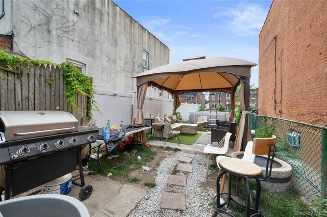 31-29 100th Street, Corona, NY 11368