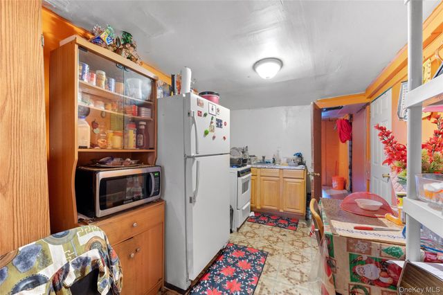 31-29 100th Street, Corona, NY 11368